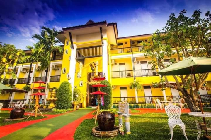 San Klang Hotel | ฝ้ายคำ บูธีค เชียงใหม่