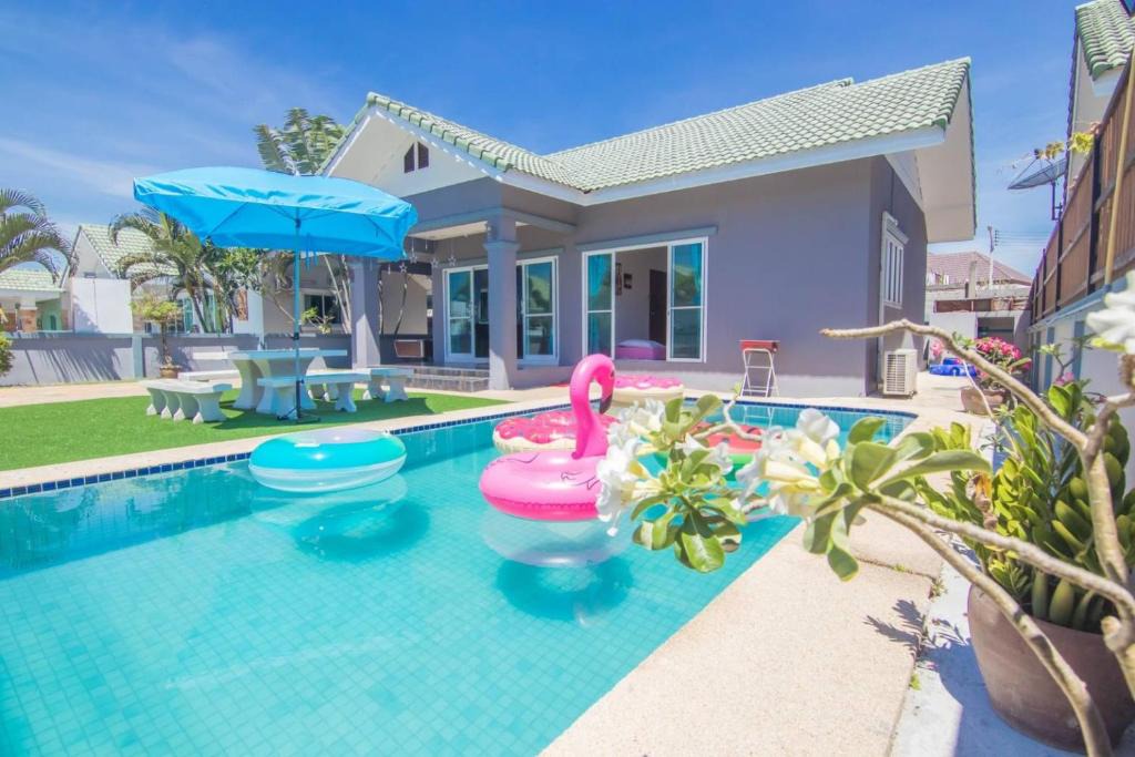 Hua Hin Villa | ไมอามี่ หัวหิน พูลวิลล่า Miami HuaHin Poolvilla
