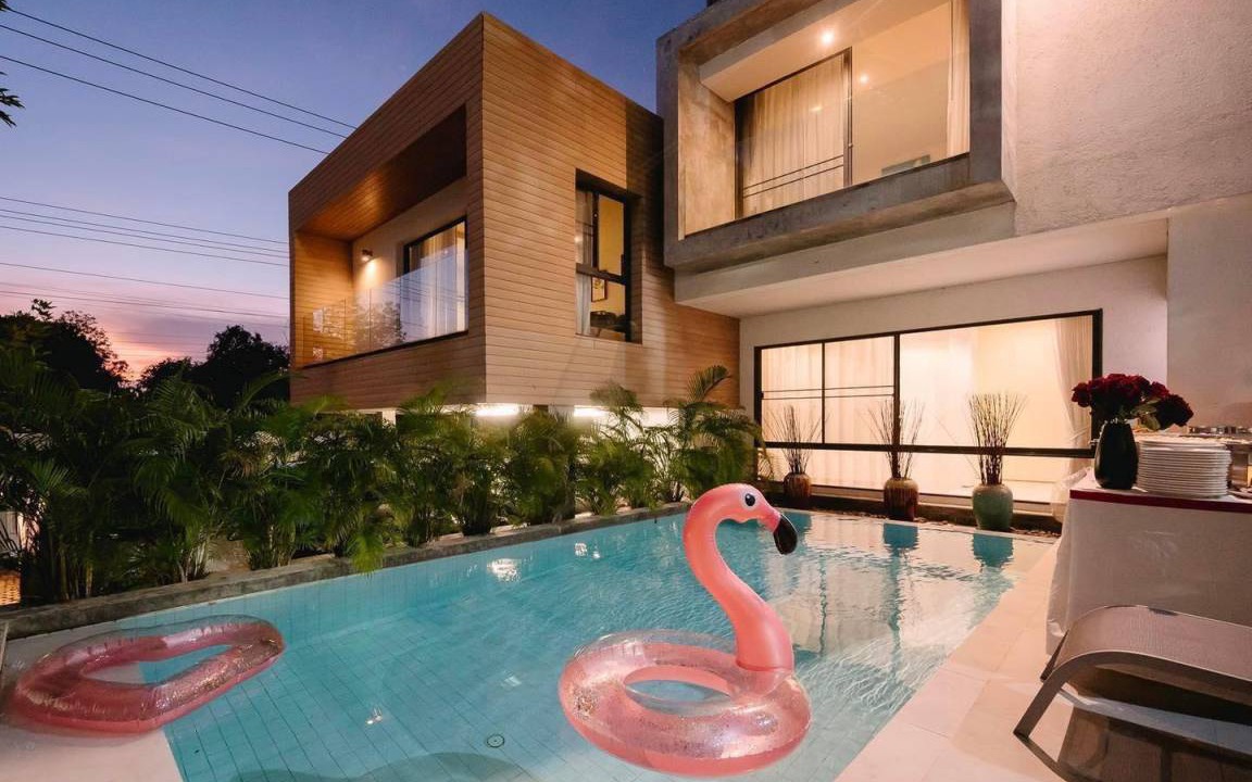 Bang Na Villa | 1000 m² Villa ∙ 6 bedrooms ∙ 30 guests