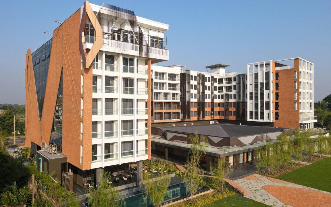 Nakhon Phanom Hotel | 125 m² Hotel ∙ 2 bedrooms ∙ 127 guests