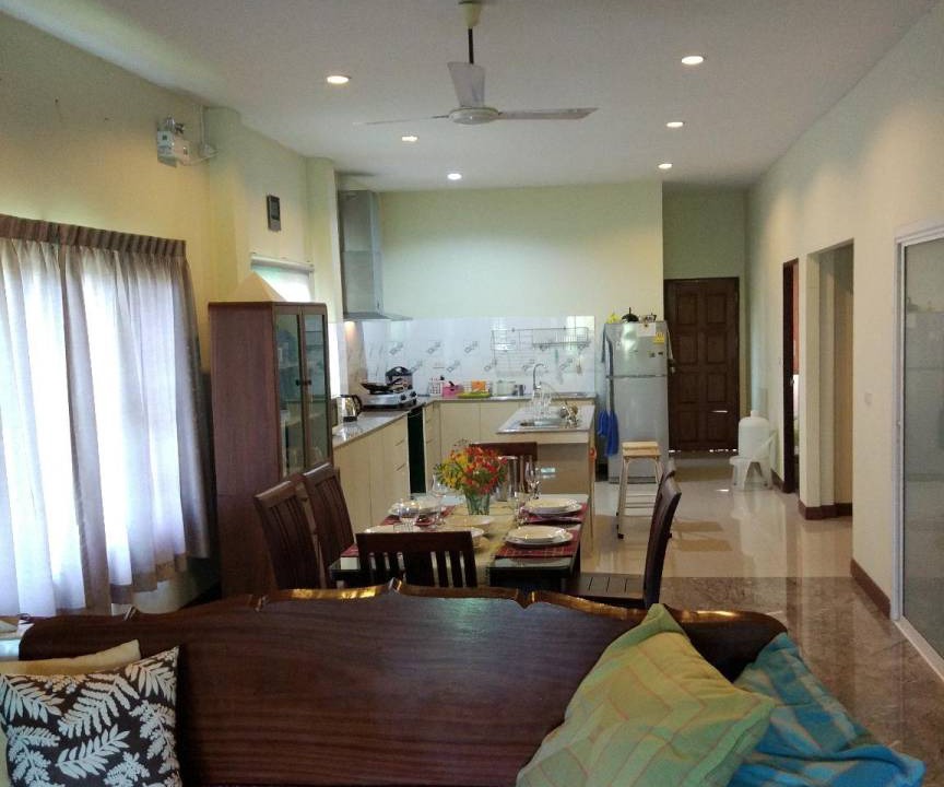 Khanong Phra House | 150 m² House ∙ 3 bedrooms ∙ 10 guests