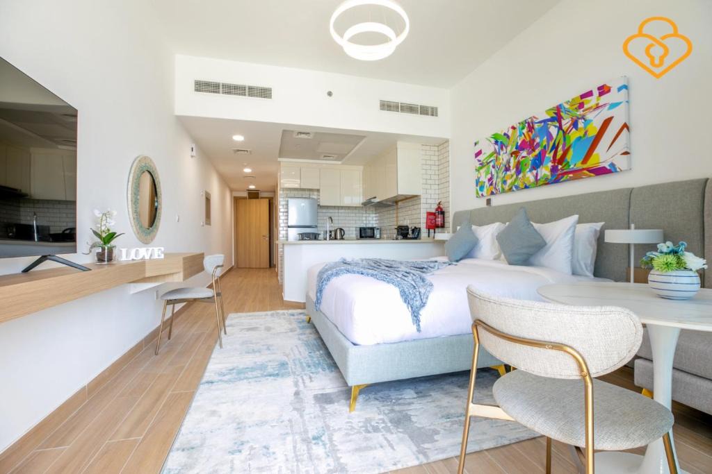 Al Satwa Apartment | 151 Residences Studio Jumeirah Garden City near Sheikh Zayed Rd 705