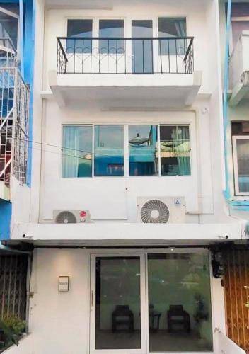 Bang Na Apartment | 200 m² Apartment ∙ 3 bedrooms ∙ 8 guests