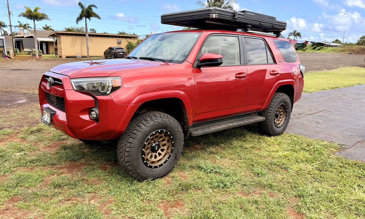Anahola RV Rental | 2022 Red 4Runner