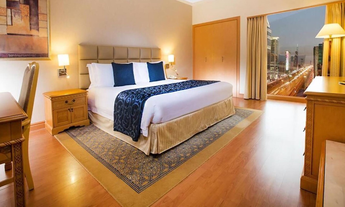 Trade Center House | 3 Bedroom Apartment Near World Trade Centre