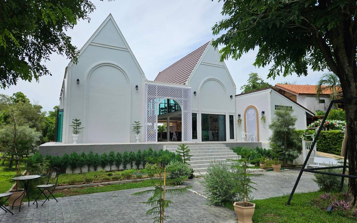 Doem Bang Hotel | 30 m² Hotel ∙ 2 guests