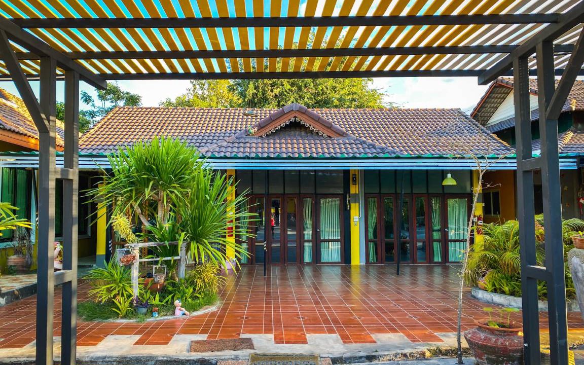 Mukdahan Resort | 35 m² Resort ∙ 6 guests