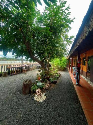 Ubon Ratchathani Resort | 42 m² Resort ∙ 5 guests