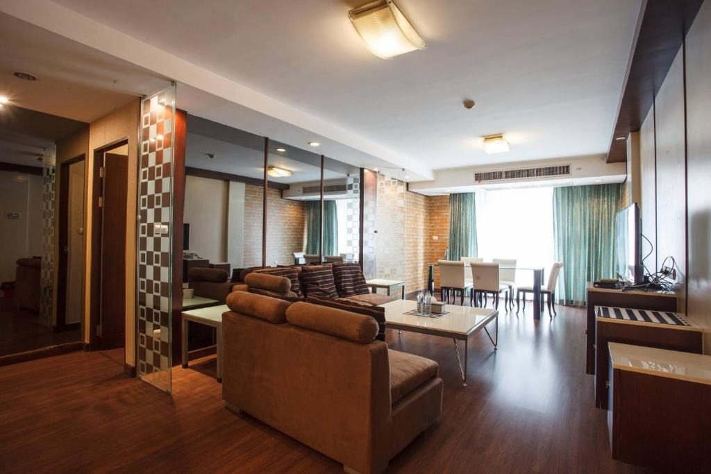 Khlong Toei Nuea Apartment | 4C-Short-term rental allowed-2BRs Downtown Bangkok