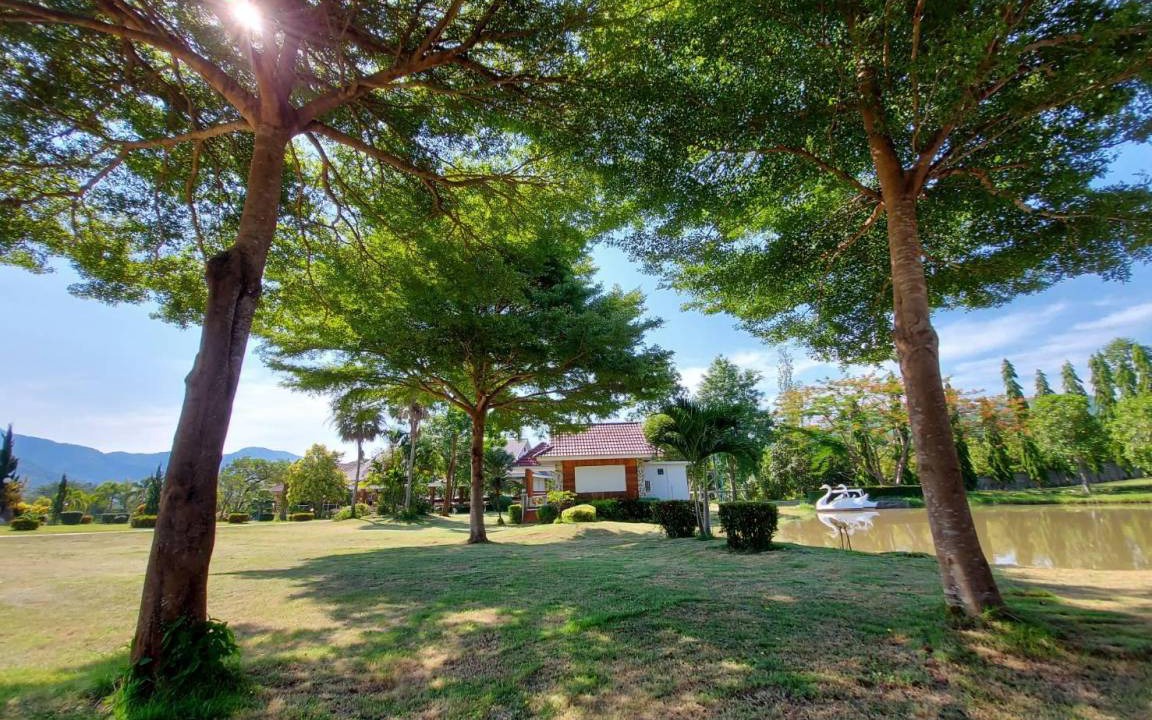 Suan Phueng Resort | 50 m² Resort ∙ 4 bedrooms ∙ 12 guests