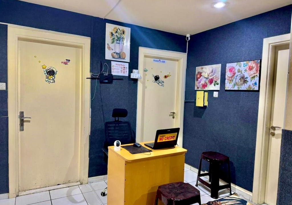 Al Mankhool House | AAVHR Youth Holiday Home Near Burjuman Metro Station