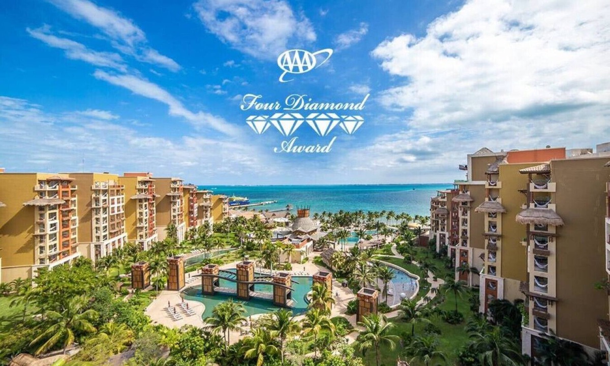 Playa Mujeres Villa | 🌞 All-Inclusive Optional OceanFront Beach Resort 🏖️~ 𝕏 @MyBeachSuites Rentals