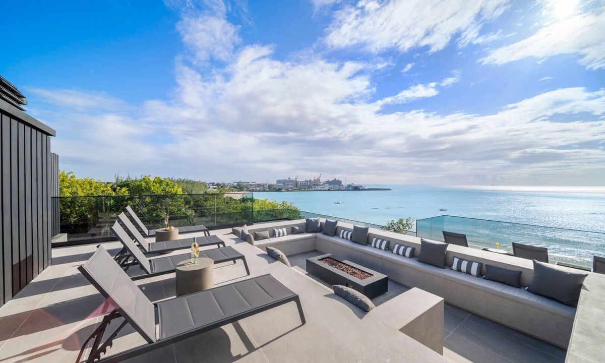 Brighton Villa | Allure 101