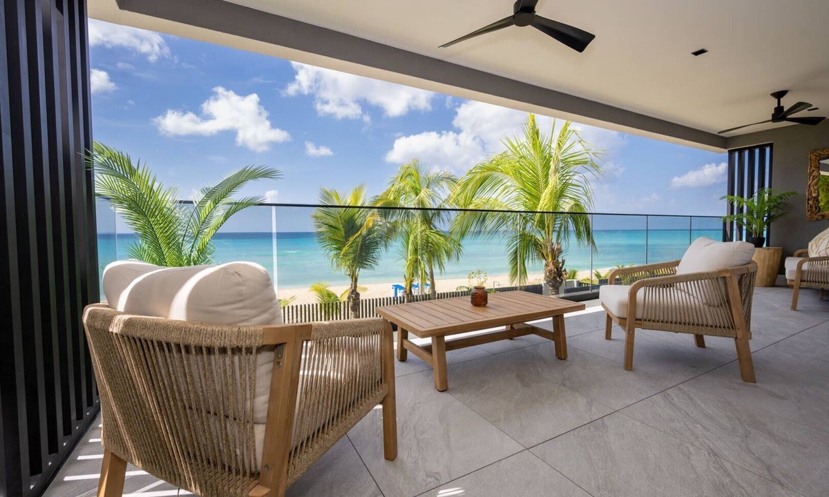 Brighton Villa | Allure 202