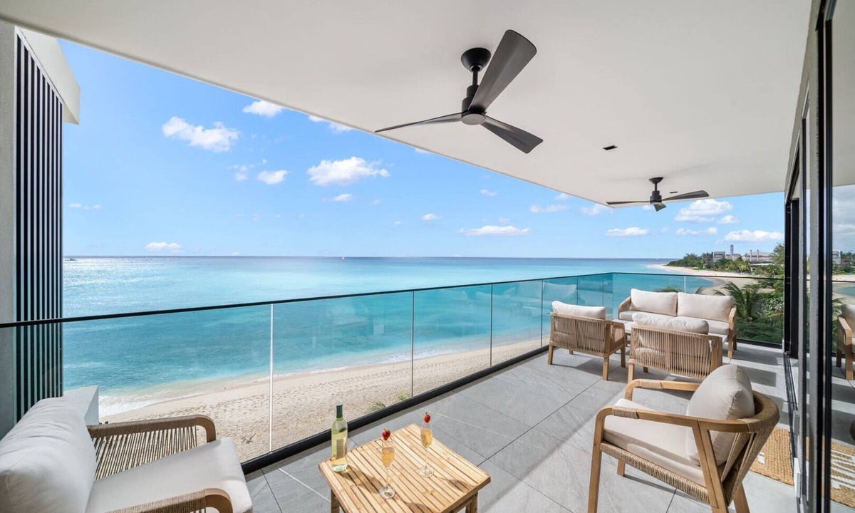 Brighton Villa | Allure 505