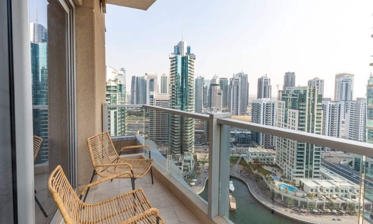 Dubai Marina Apartment | Astonishing 2BR in Dubai Marina - Sleeps 5!