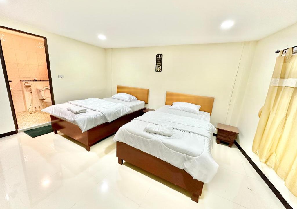 Chana Songkhram House | Baan at Khaosan Hostel