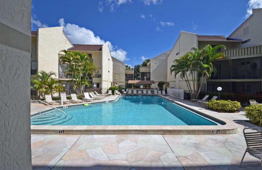 Siesta Key House | Bay Oaks - 6157 #E01
