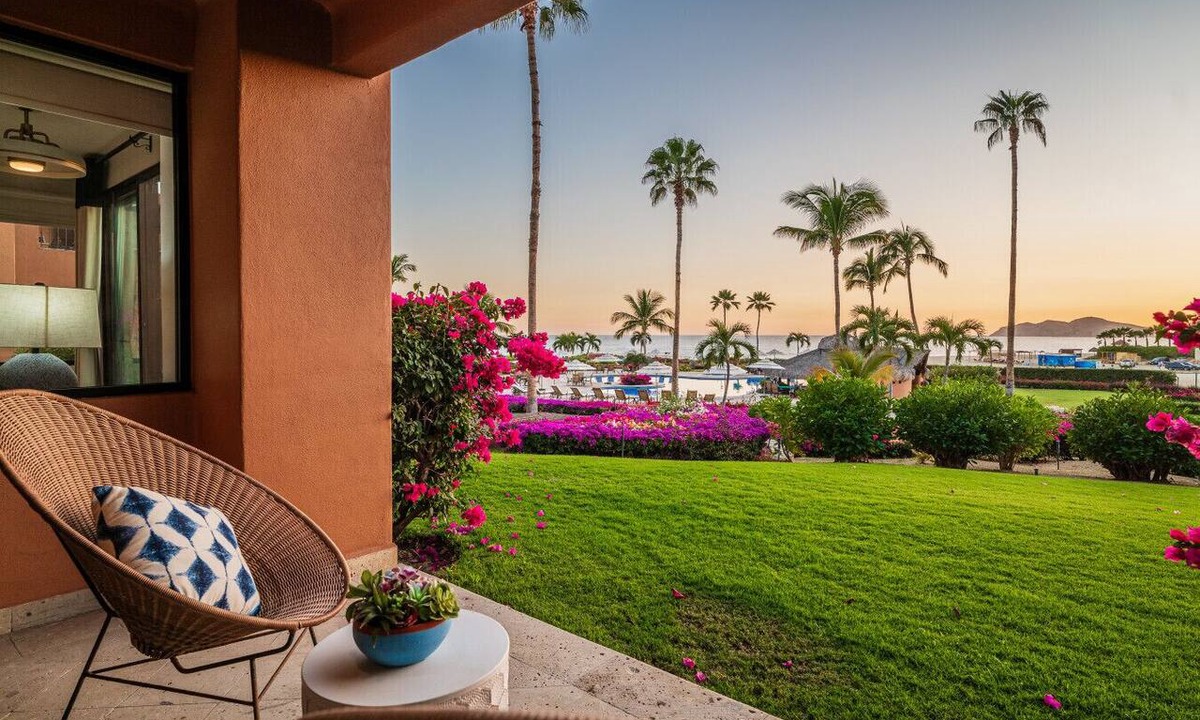 San Jose del Cabo Condo | Beachfront 2BR Condo | Casa Del Mar Dorado 101