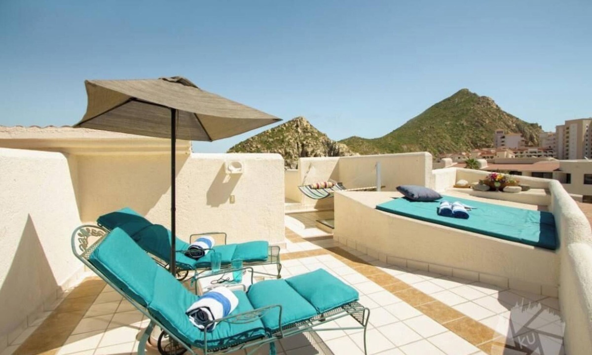 Centro Condo | Beachfront Condo · Rooftop Terrace & Ocean Views