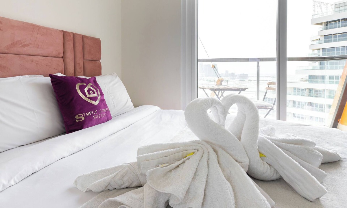 Jadaf Apartment | Binghatti Gateway by Simply Comfort