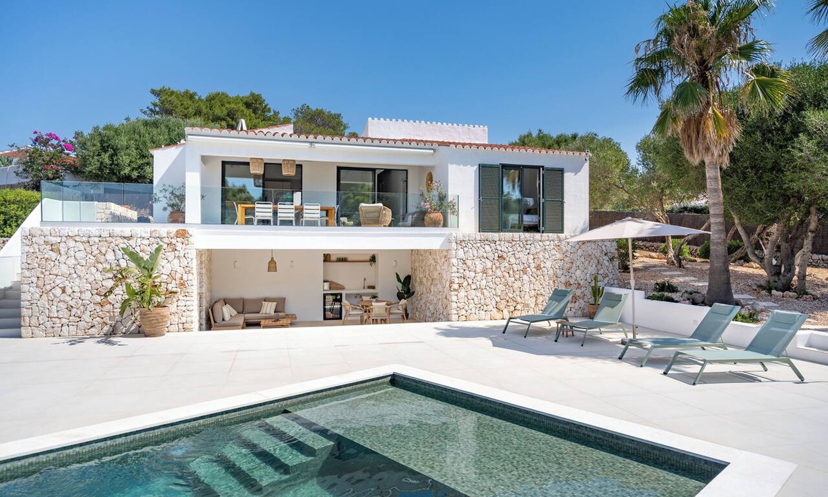 Binibeca Villa | BINI CALA - Modern 4 bedroom villa 300m to Binibeca Beach