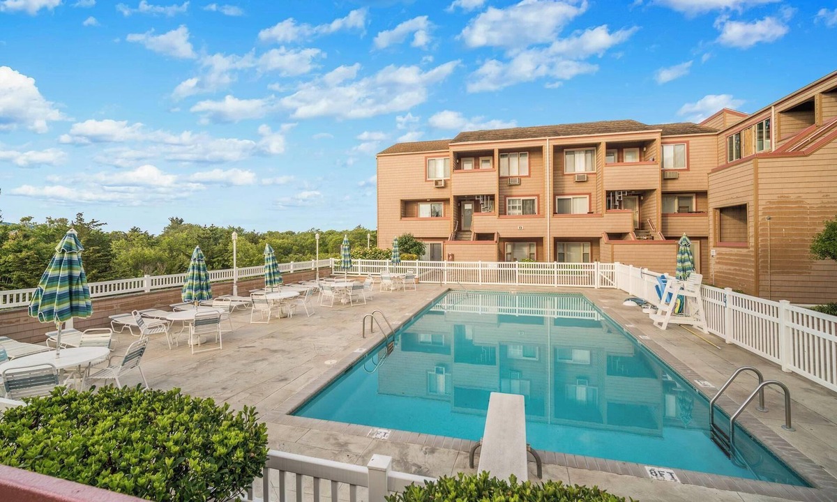 Southend Condo | Brigantine Comfy Condo on the Beach and Pool!