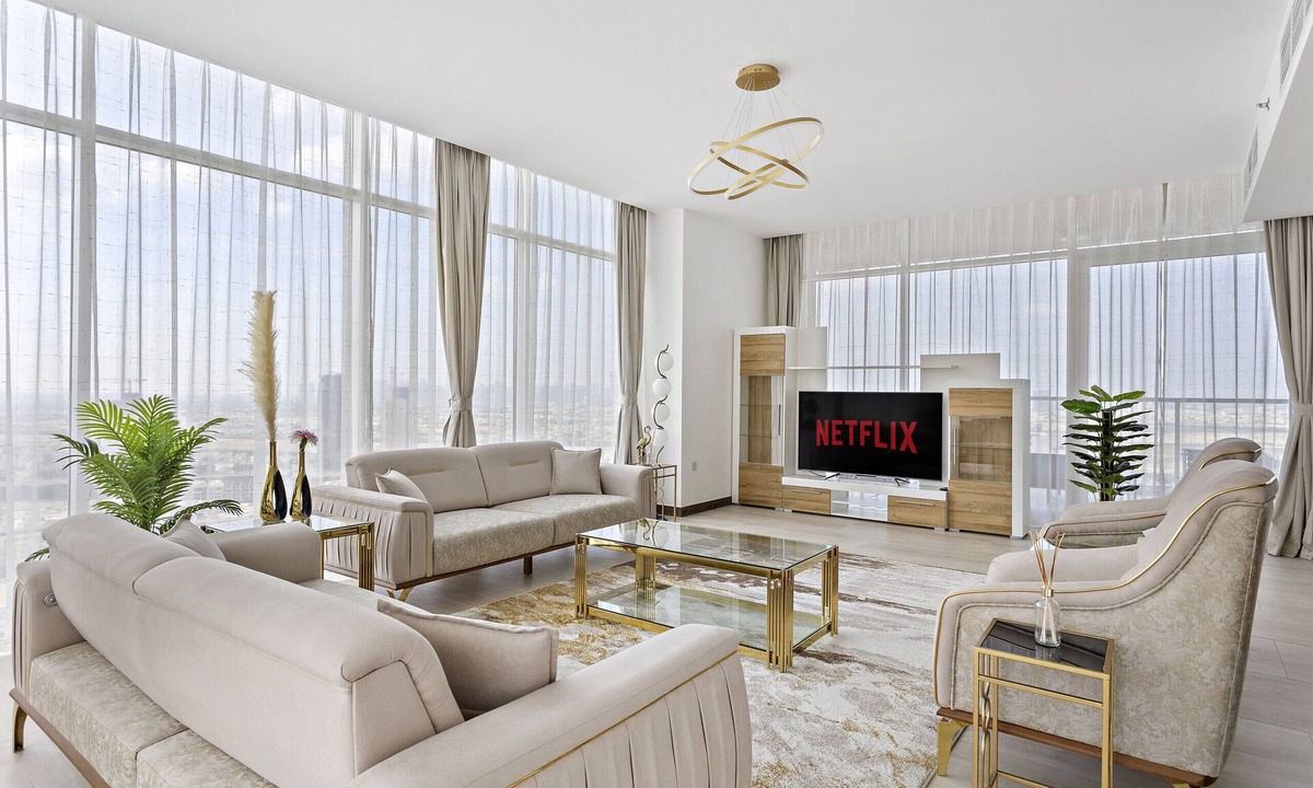 Jumeirah Village Circle Apartment | Bright 4 BD Penthouse With Spacious Terrace