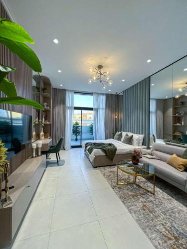 Discovery Gardens Apartment | Bright New Studio with Pool & Gym Access, 5 min from Gardens Metro