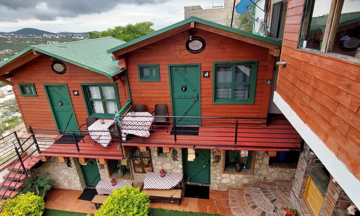 Bernal Hotel | CABAÑAS BIG MOUNTAIN