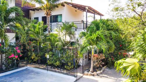 La Veleta Apartment | Casa Guadalupe