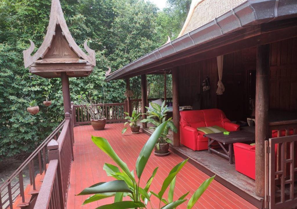 Wok Tum House | Casa in legno stile Thailandese su palafitta