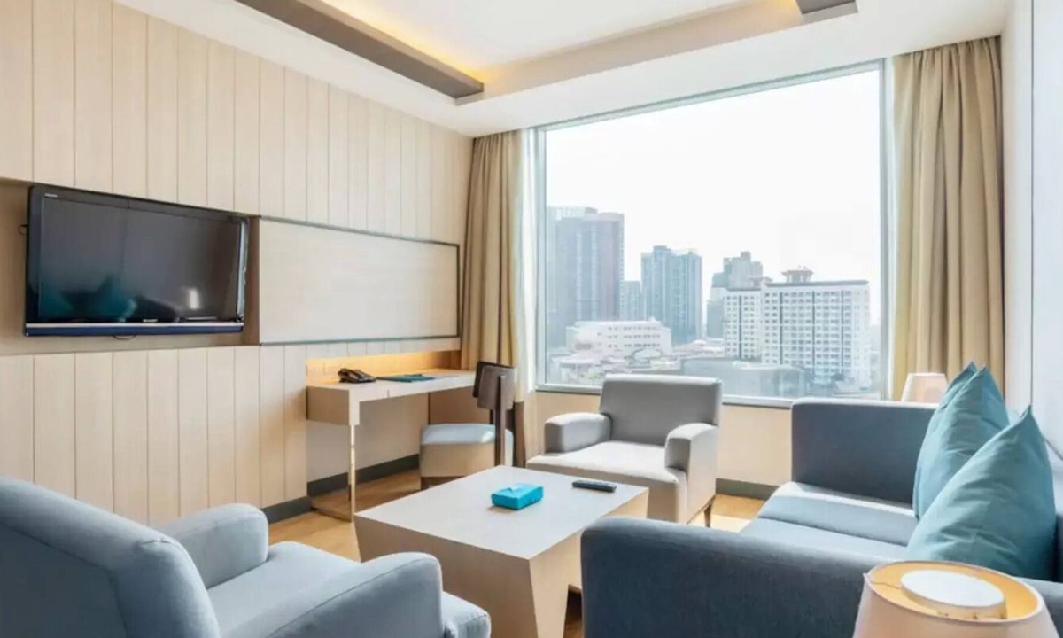 Phra Khanong Nuea Apartment | Charming Sky Bay Suite near BTS Phrakanong 简约迷人房近轻轨站 U4