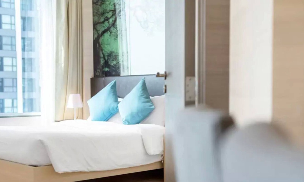 Phra Khanong Nuea Apartment | Charming Sky Bay Suite near BTS Phrakanong 简约迷人房近轻轨站 U10