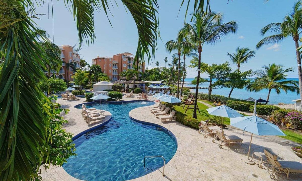 Little Battaleys Apartment | Chic Modern Condo - Saint Peter's Bay 211 (2 bed)