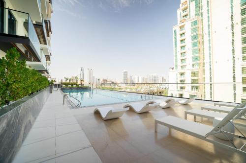 Jumeirah Village Circle Apartment | CitiHome - 1BR Freshly Styled and Comfortable in JVC