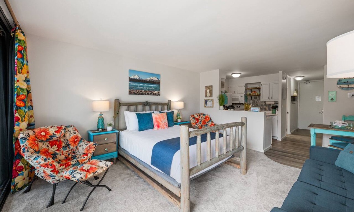 Historic Lahaina Front Street Condo | Coastal Chic Studio in Lahaina