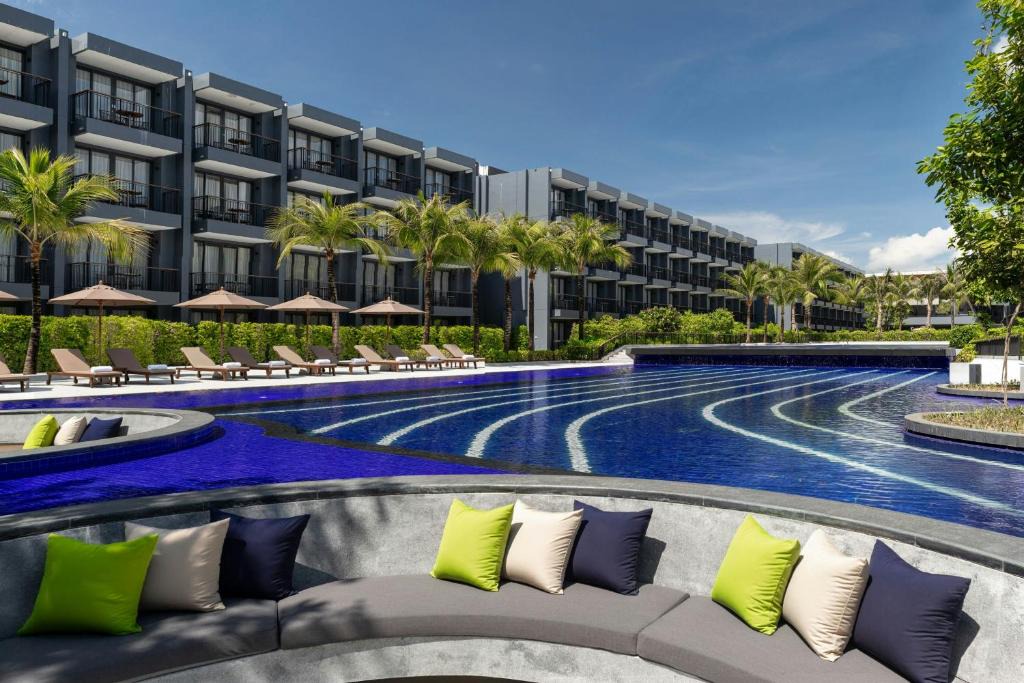 Chalong Hotel | Courtyard by Marriott Phuket Chalong Bay Resort