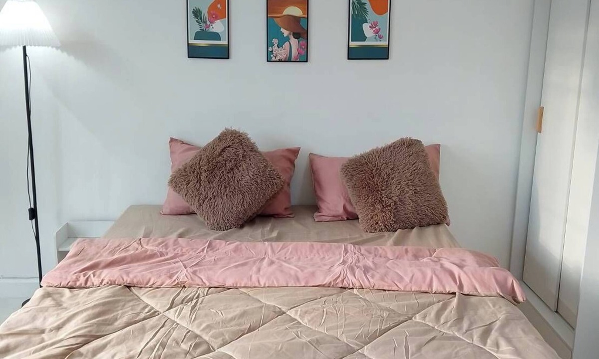 Ramkhamhaeng Condo | Cozy buddy flat on Ladphao road,near the sky train Yellow line ,Bangkok