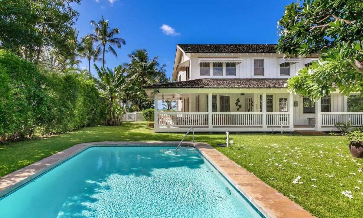 Kekaha House | Davidson Point Luxury Oceanfront Estate with Heated Saltwater Pool, Sunset Views and AC