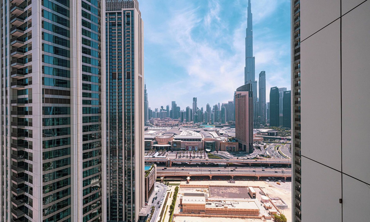 Bur Dubai Apartment | Downtown views 2