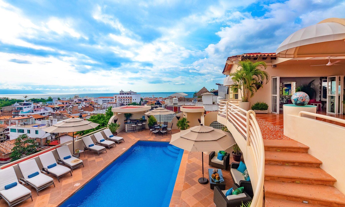 Proyecto escola Villa | DOWNTOWN VILLA AMAZING VIEWS FULL STAFF - 7 BD