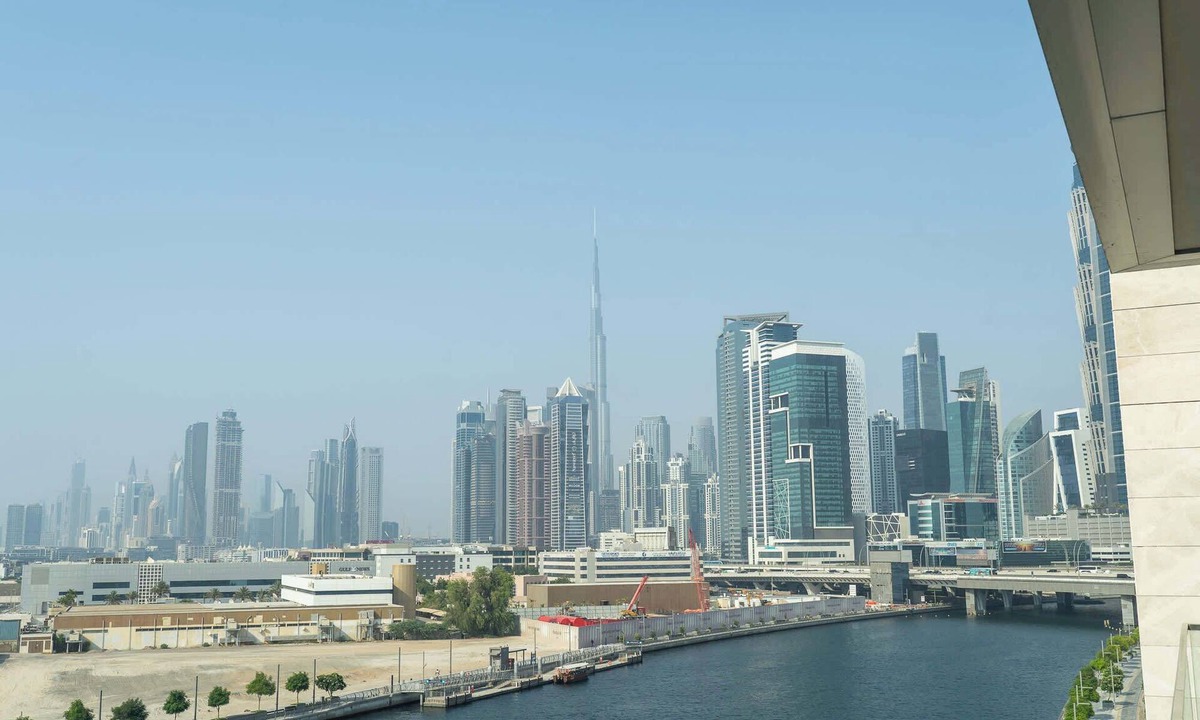 Al Safa Apartment | Elegant unit in Al Wasl sleeps 4 with Canal Views