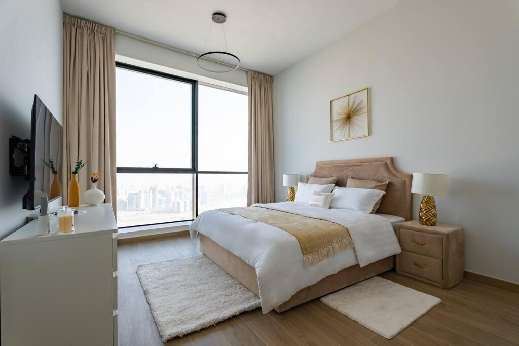 Al Majaz Apartment | Exclusive 2BR beach view APT