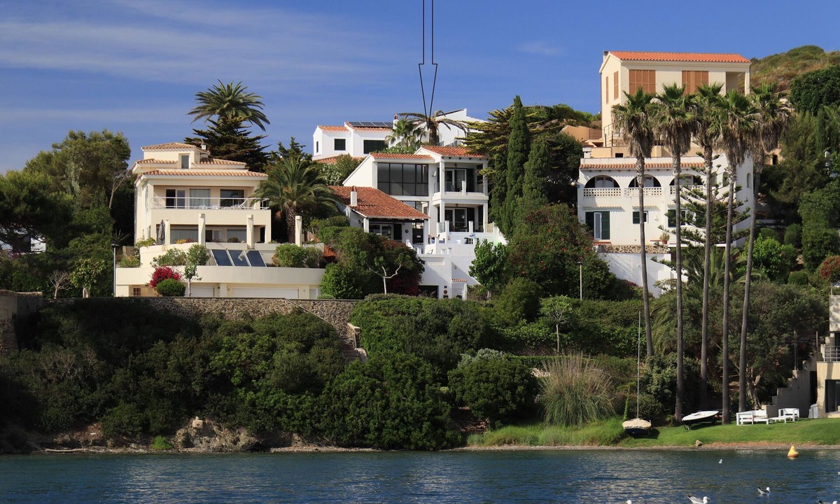 Cala Llonga Villa | Fantastic seafront villa- stunning sea views, steps to beach, private pool, bar.