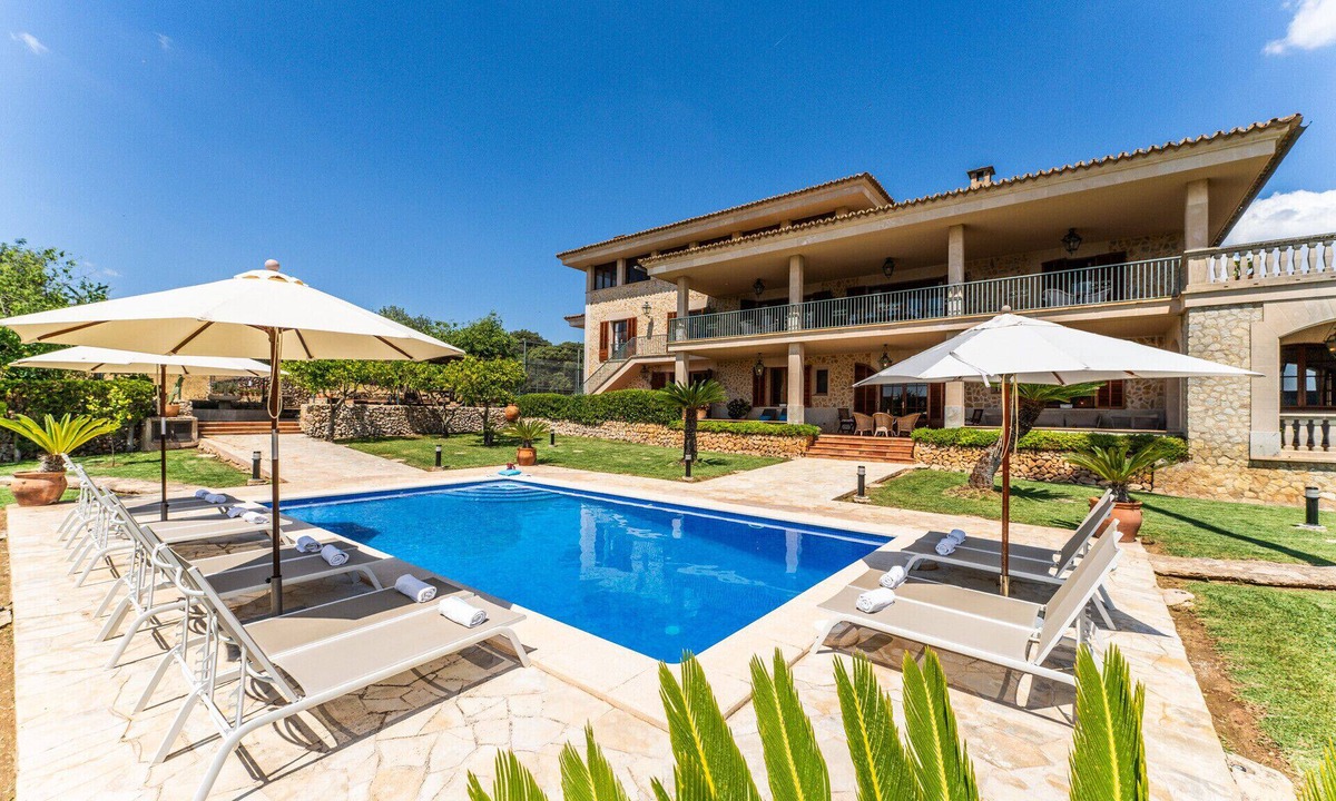 Costitx Ski Chalet | Finca with pool Son Tomasset in Majorca