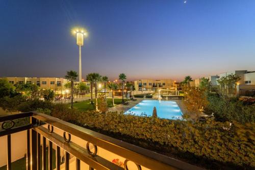 Dubai Apartment | FIRST CLASS Villa Peaceful Pool View Retreat