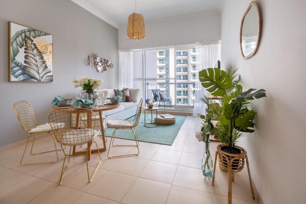 Business Bay Apartment | Frank Porter - Mayfair Residency