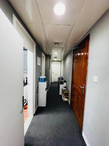 Al Muraqqabat Hostel | Golden Horse