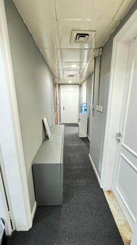 Al Muraqqabat Hostel | Golden Horse Hostel